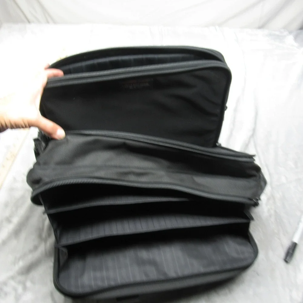 Tumi T-Pass Black Laptop Briefcase Messenger Checkpoint‎ Friendly 26145dh READ